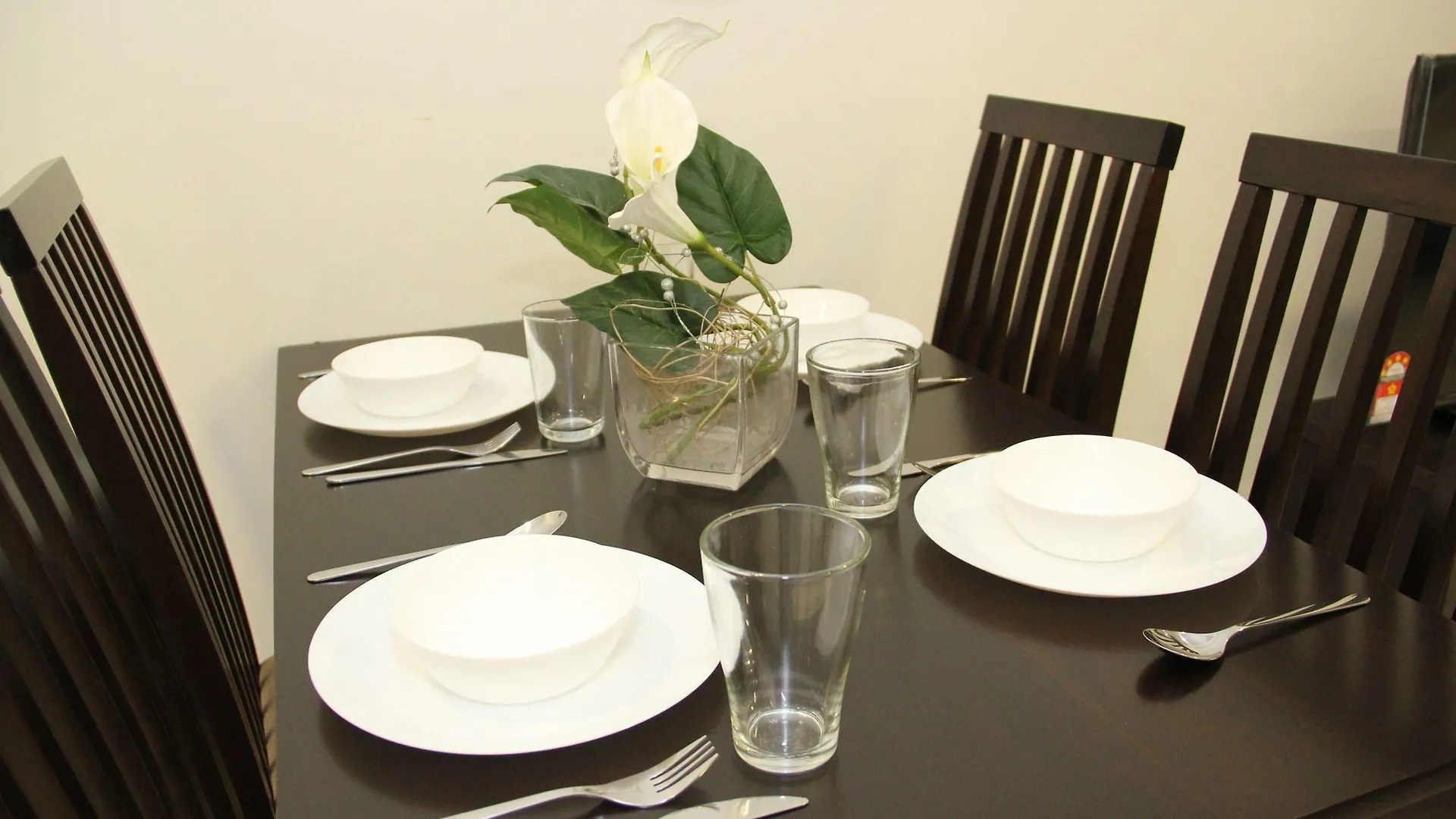 Residences @ Summer Suites - Hostel ile iletişim
