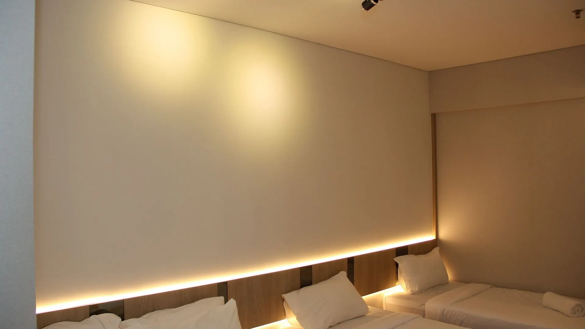 Otel Residences @ Summer Suites - Hostel Kuala Lumpur
